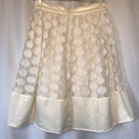 RYU cream and light gold layered crochet floral flared skirt. Size Small. - Picture 9 of 11
